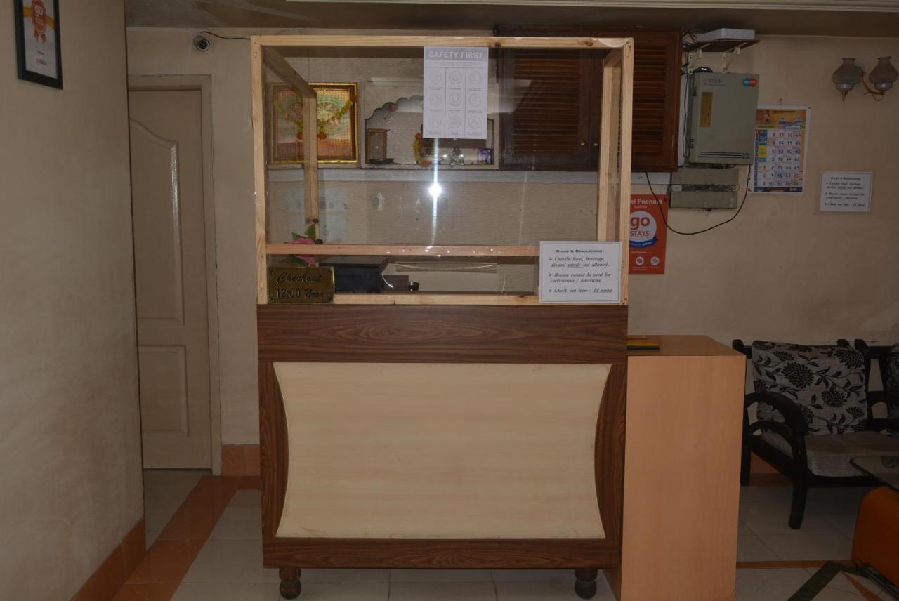 Hotel Poonam Kültér fotó